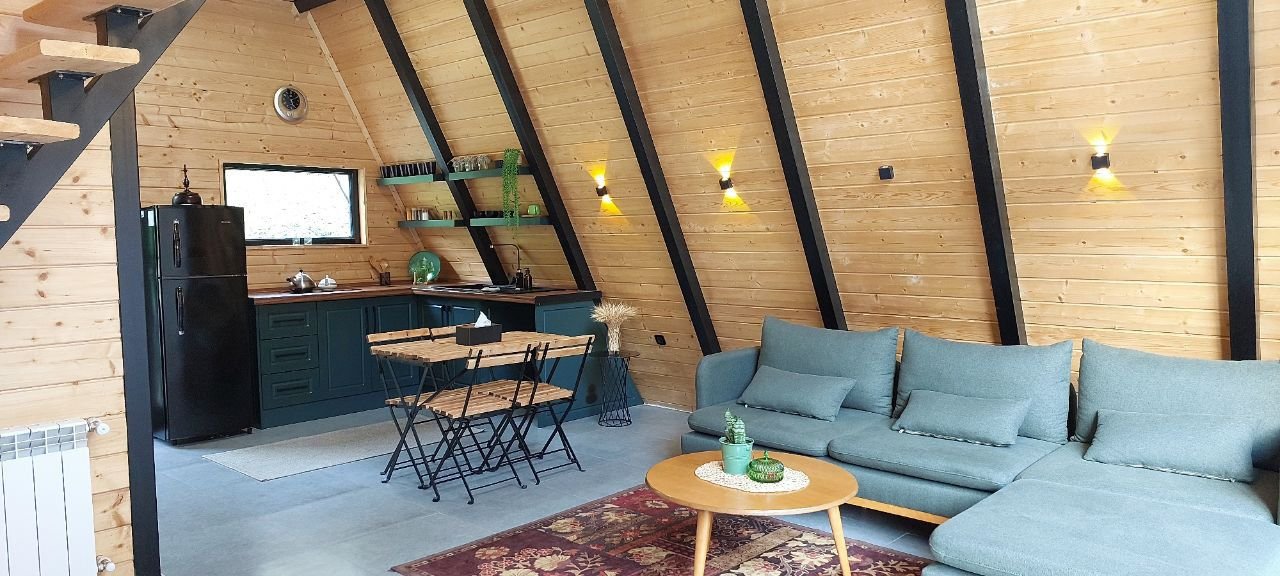 کلبه دوخوابه جنگلی سوئیسی پونل