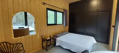 کلبه دوخوابه جنگلی سوئیسی پونل