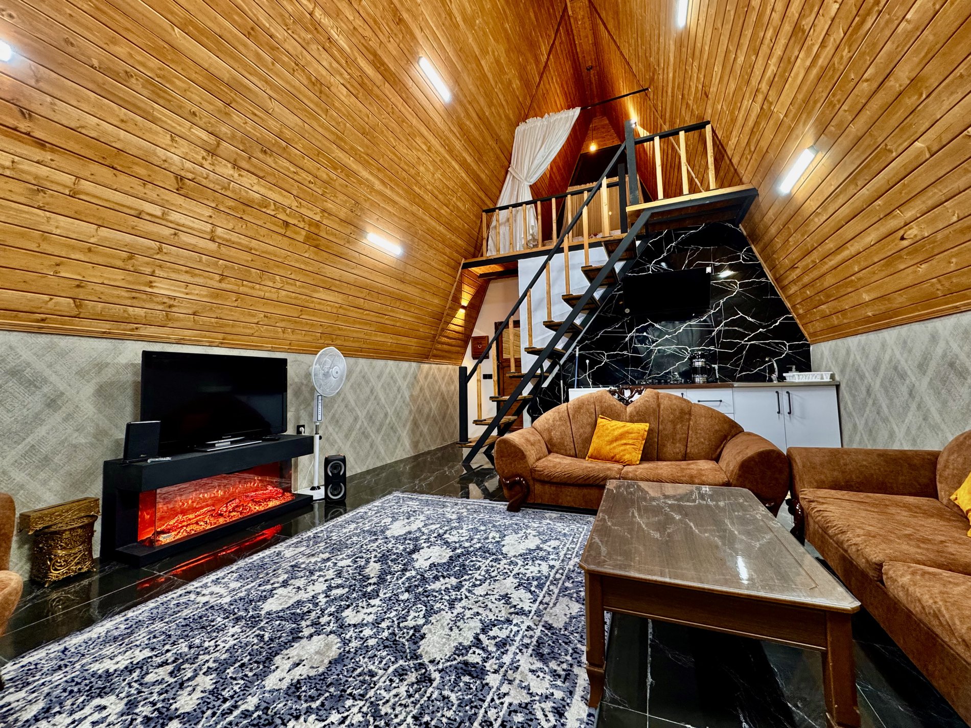 کلبه دوخوابه سوئیسی موناکو