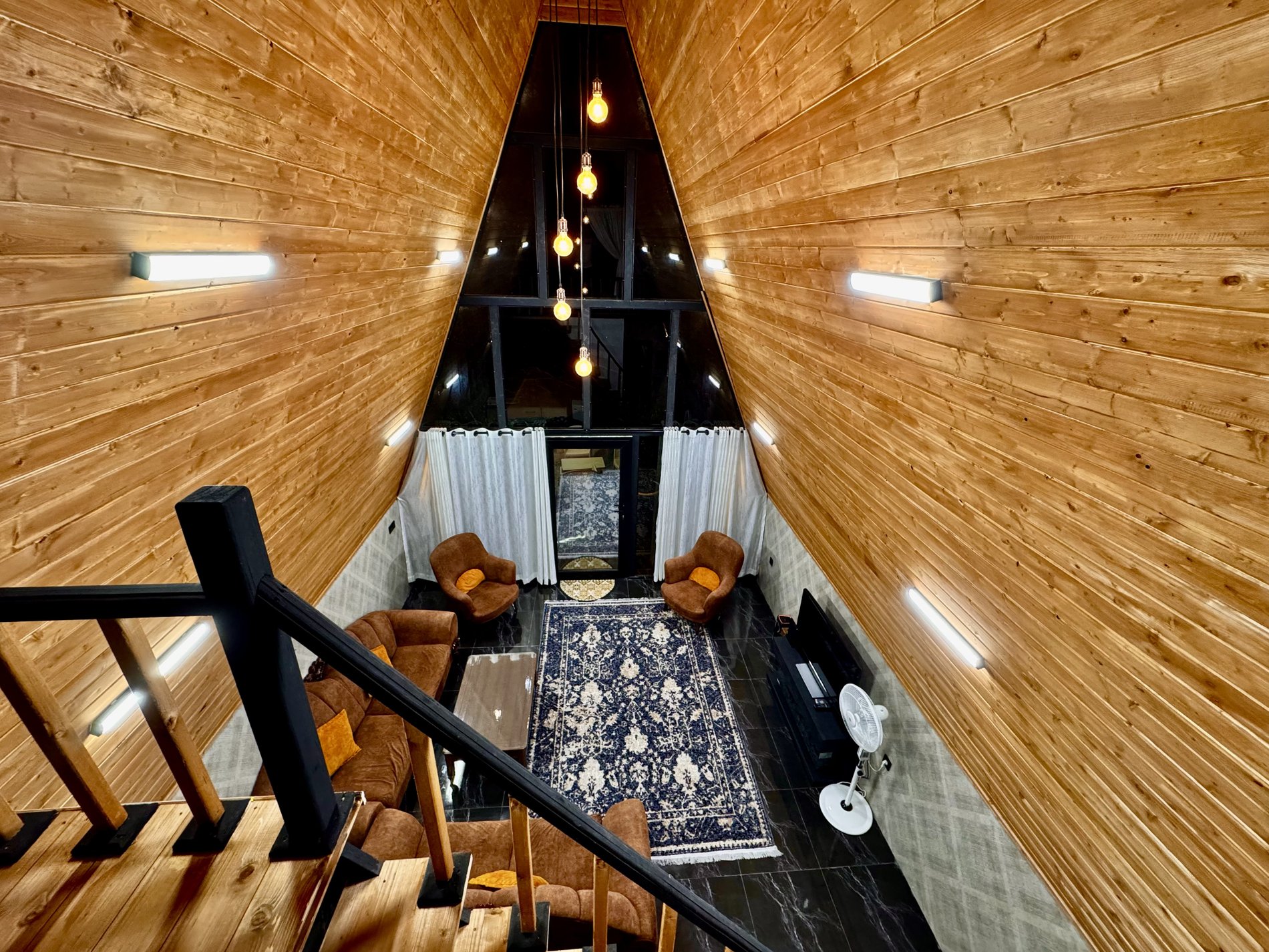 کلبه دوخوابه سوئیسی موناکو