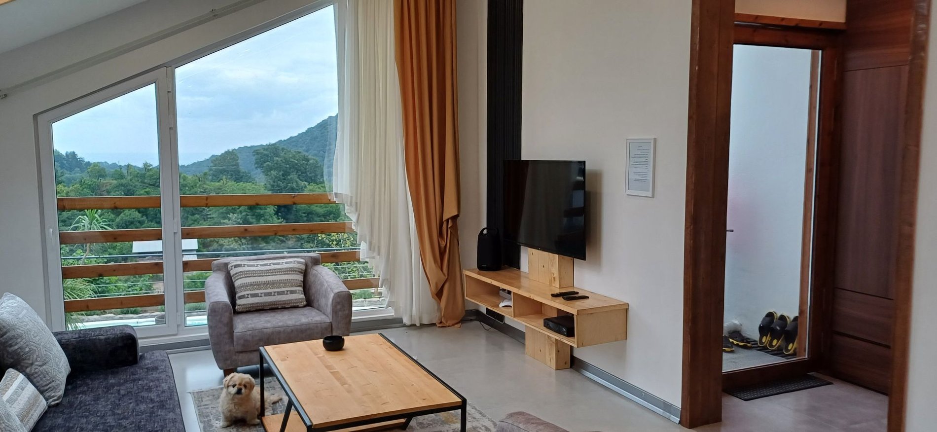 کلبه دوخوابه جنگلی استخردار آبگرم آئورا