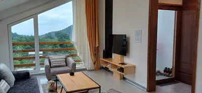 کلبه دوخوابه جنگلی استخردار آبگرم آئورا