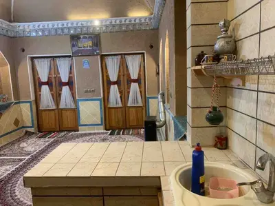 اقامتگاه سنتی عمارت کهن - واحد تک درخت