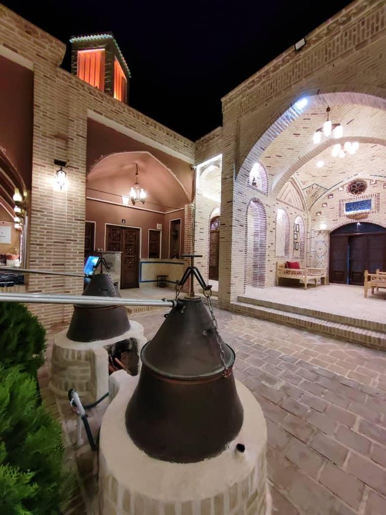 عمارت کهن - واحد کویر ابوزیدآباد