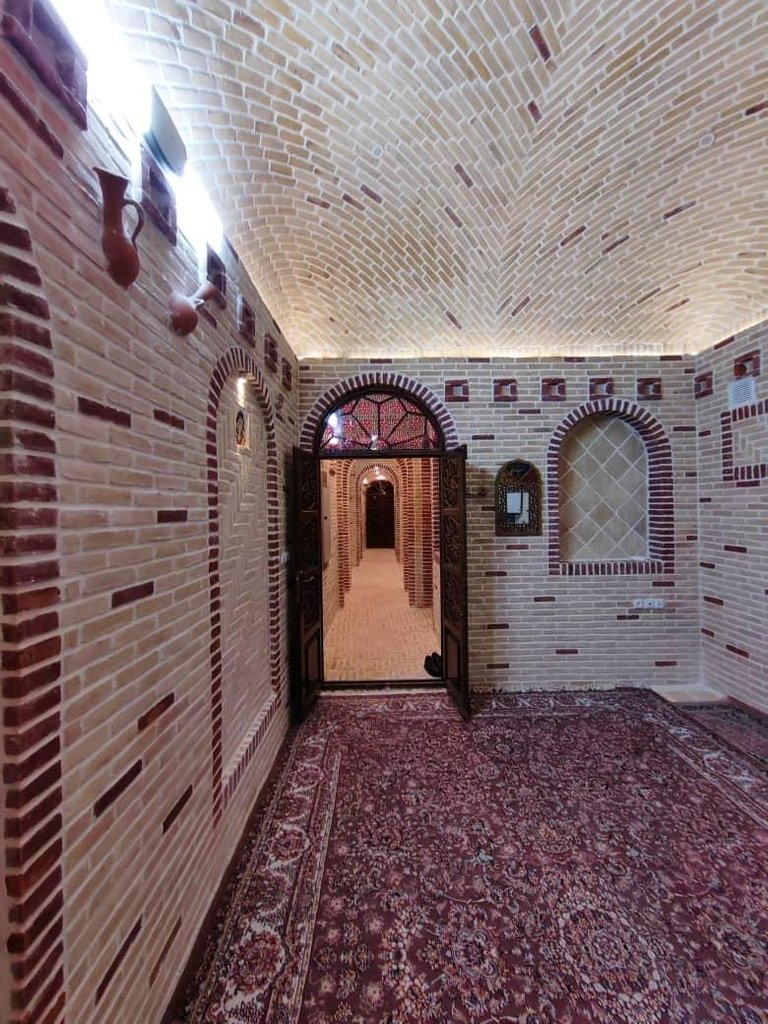 عمارت کهن - واحد سبحان