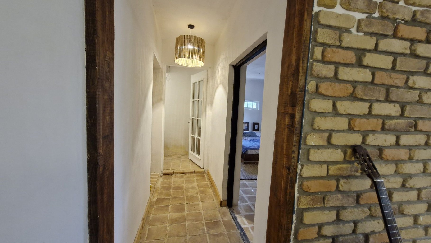 خانه سکوت اتاق سایه