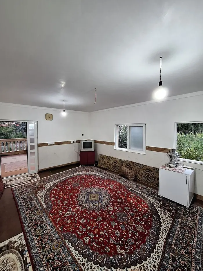 ویلا یک خوابه جنگلی ماهیان - هال پذیرایی بدون مبل