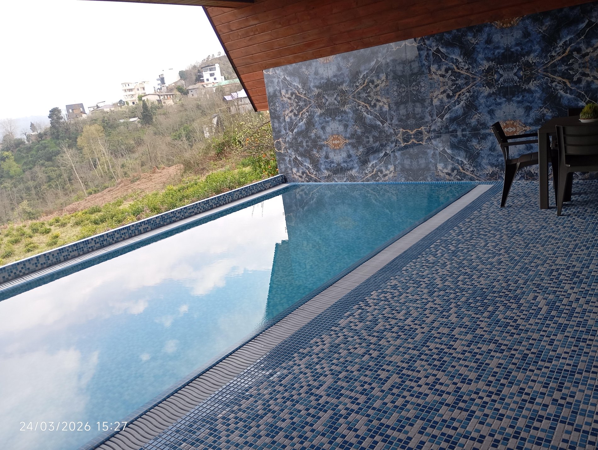 کلبه دوخوابه استخردار آبگرم هخامنش