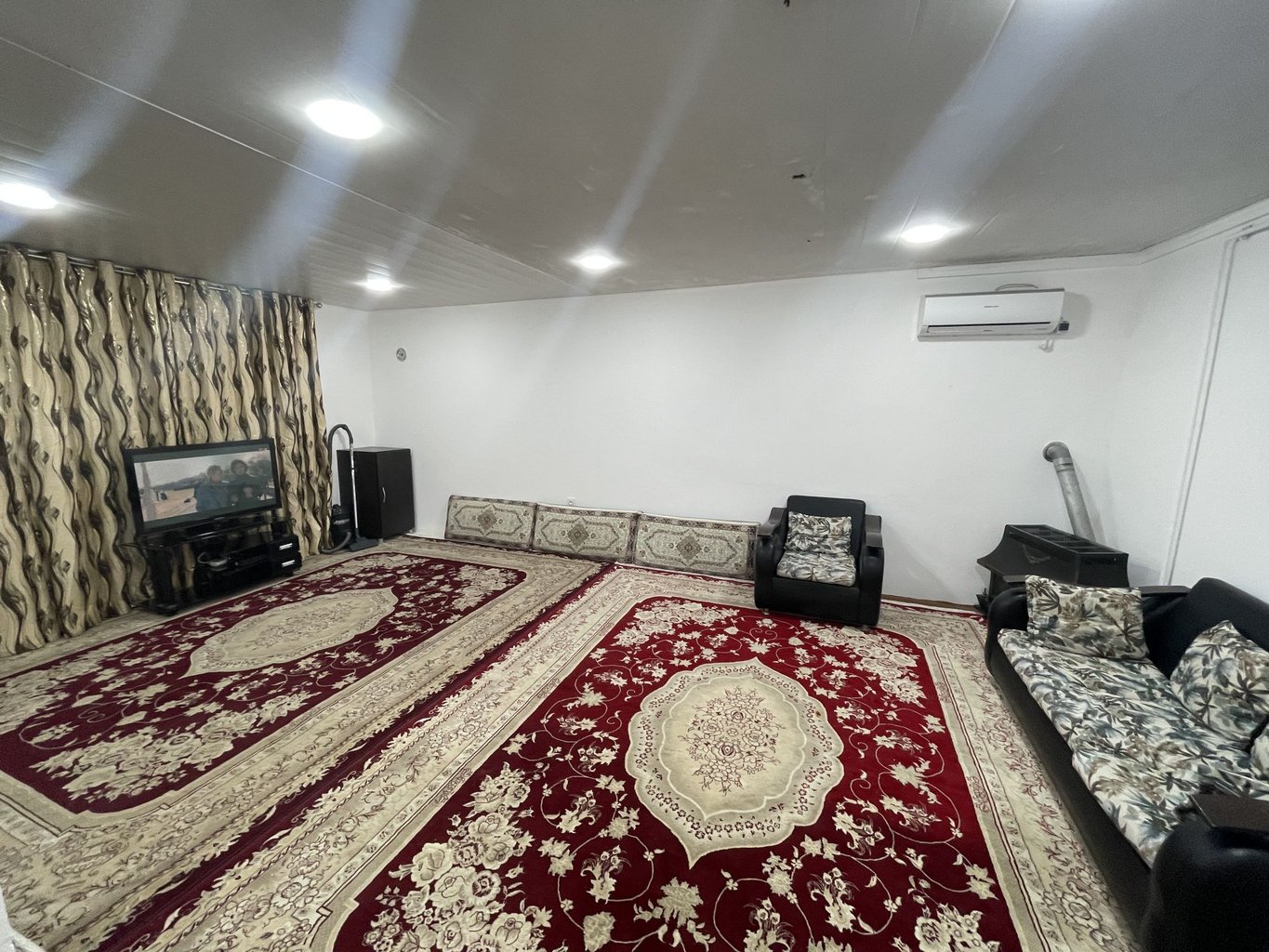 ویلا یک خوابه استخردار آبگرم گرجی