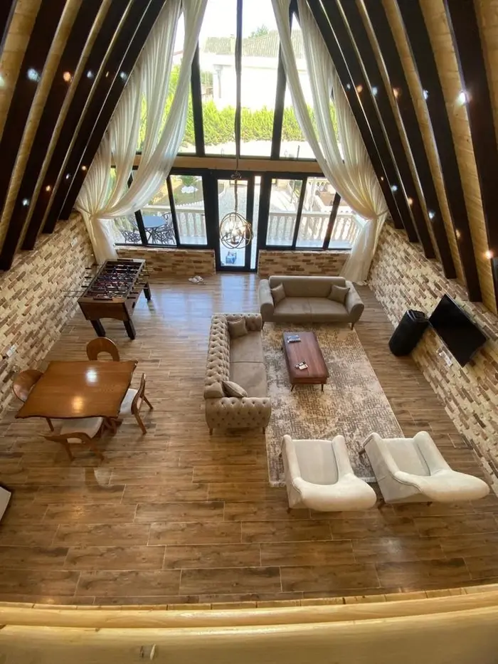 کلبه دوخوابه  سوئیسی شادی