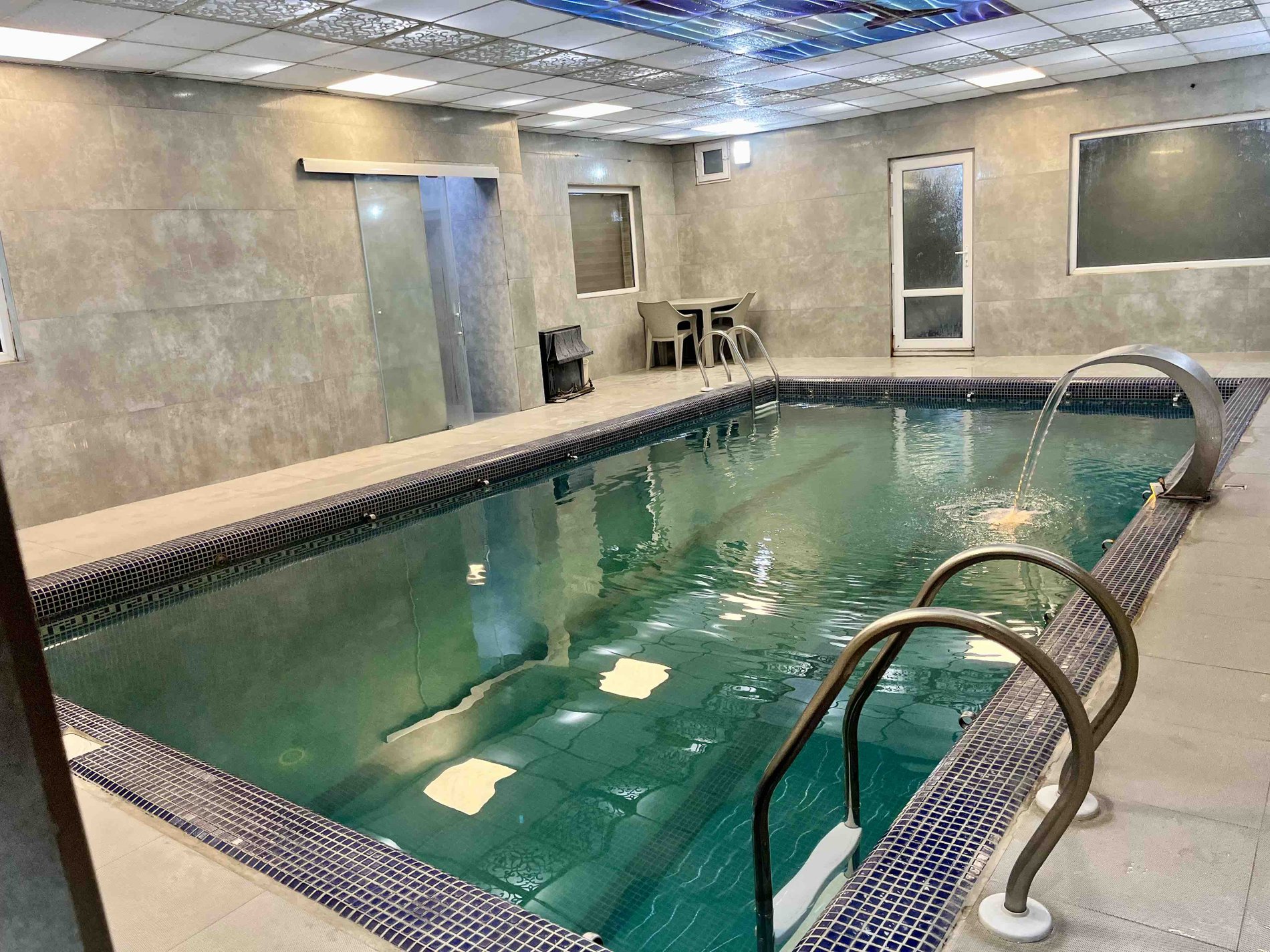 دوخوابه استخردار آبگرم پارسا 1