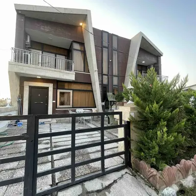 آپارتمان چهارخوابه استخردار آبگرم مرجان