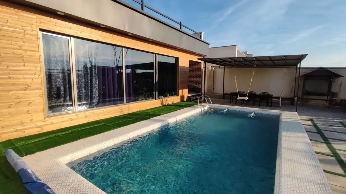 ویلا دوخوابه استخردار آبگرم صدرای فشند