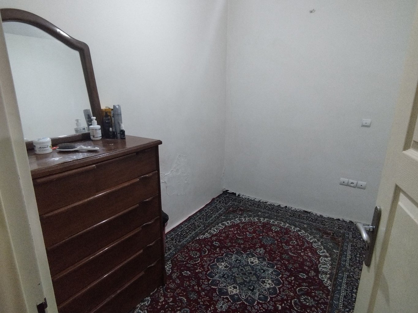 آپارتمان دوخوابه اشکان