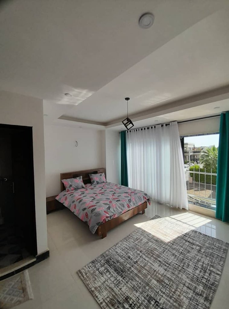 ویلا سه خوابه تریپلکس استخردار آبگرم یاس