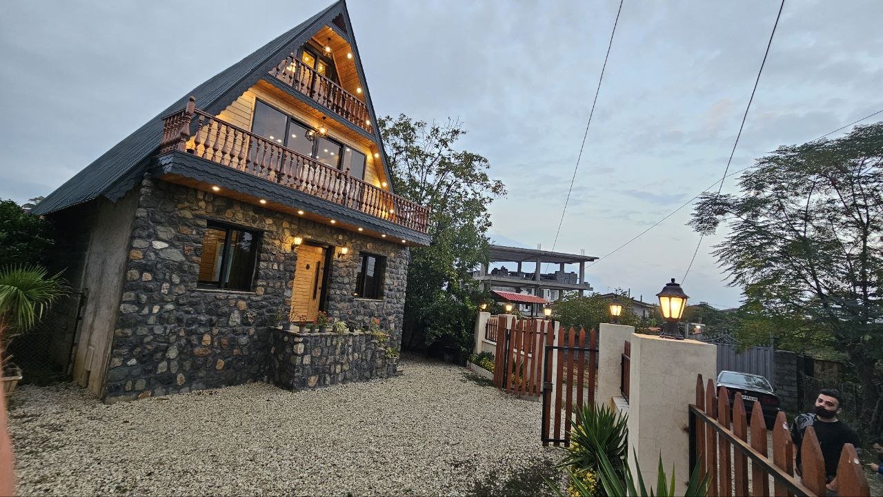 کلبه دوخوابه تریپلکس استخردار آبگرم پاتریس