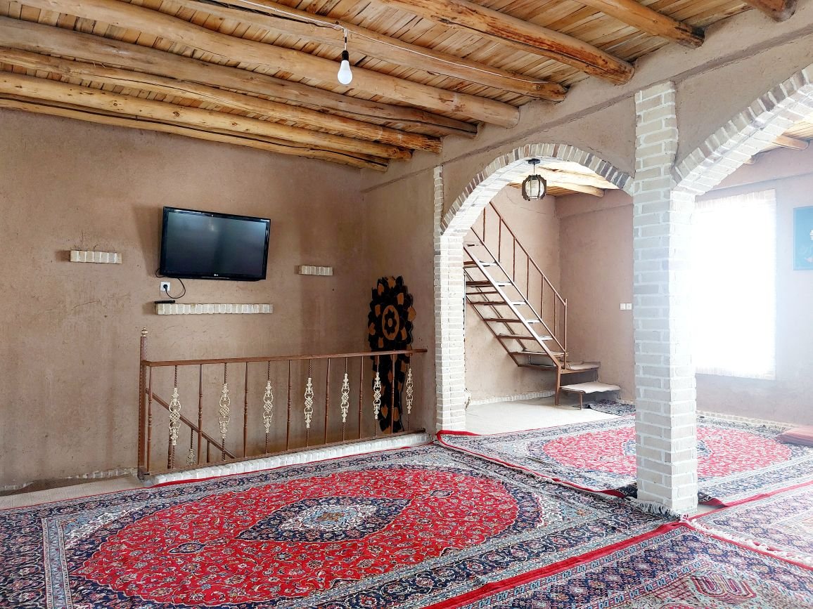 ویلا سه خوابه استخردار آبگرم عمارت سنتی ماندگار