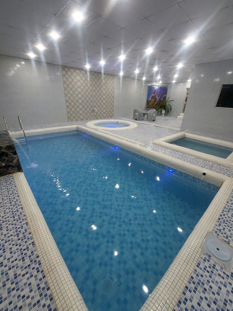 ویلا سه خوابه استخردار آبگرم عمارت سنتی ماندگار