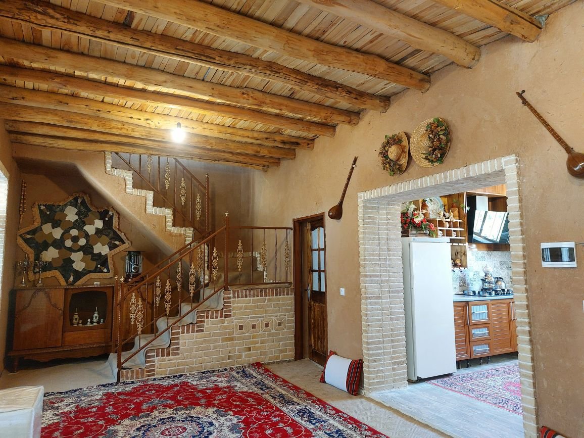 ویلا سه خوابه استخردار آبگرم عمارت سنتی ماندگار