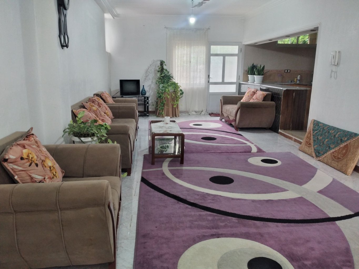 سوئیت یک خوابه خانه تو