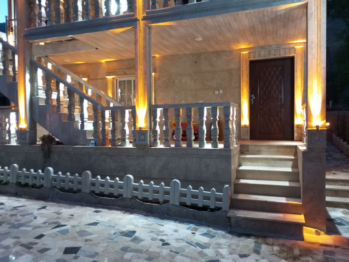 سوئیت یک خوابه ماه ارده