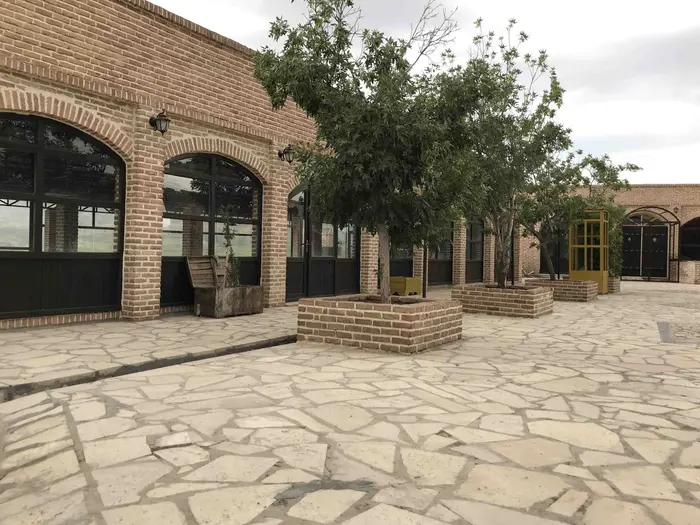 مجتمع اقامتگاهی بام خلخال - واحد سنتی چهارنفره مدل ۱ - محوطه مجتمع بام خلخال