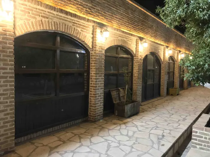 مجتمع اقامتگاهی بام خلخال - واحد سنتی سه نفره مدل 1 - محوطه مجتمع