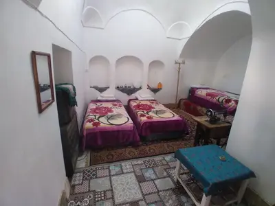 اقامتگاه سنتی پنج خوابه شریف