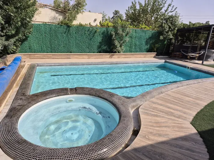 ویلا یک خوابه استخردار آبگرم باغچه آرا