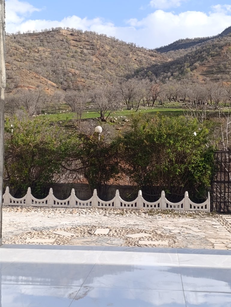 بومگردی تنگ بهرام - واحد 20متری