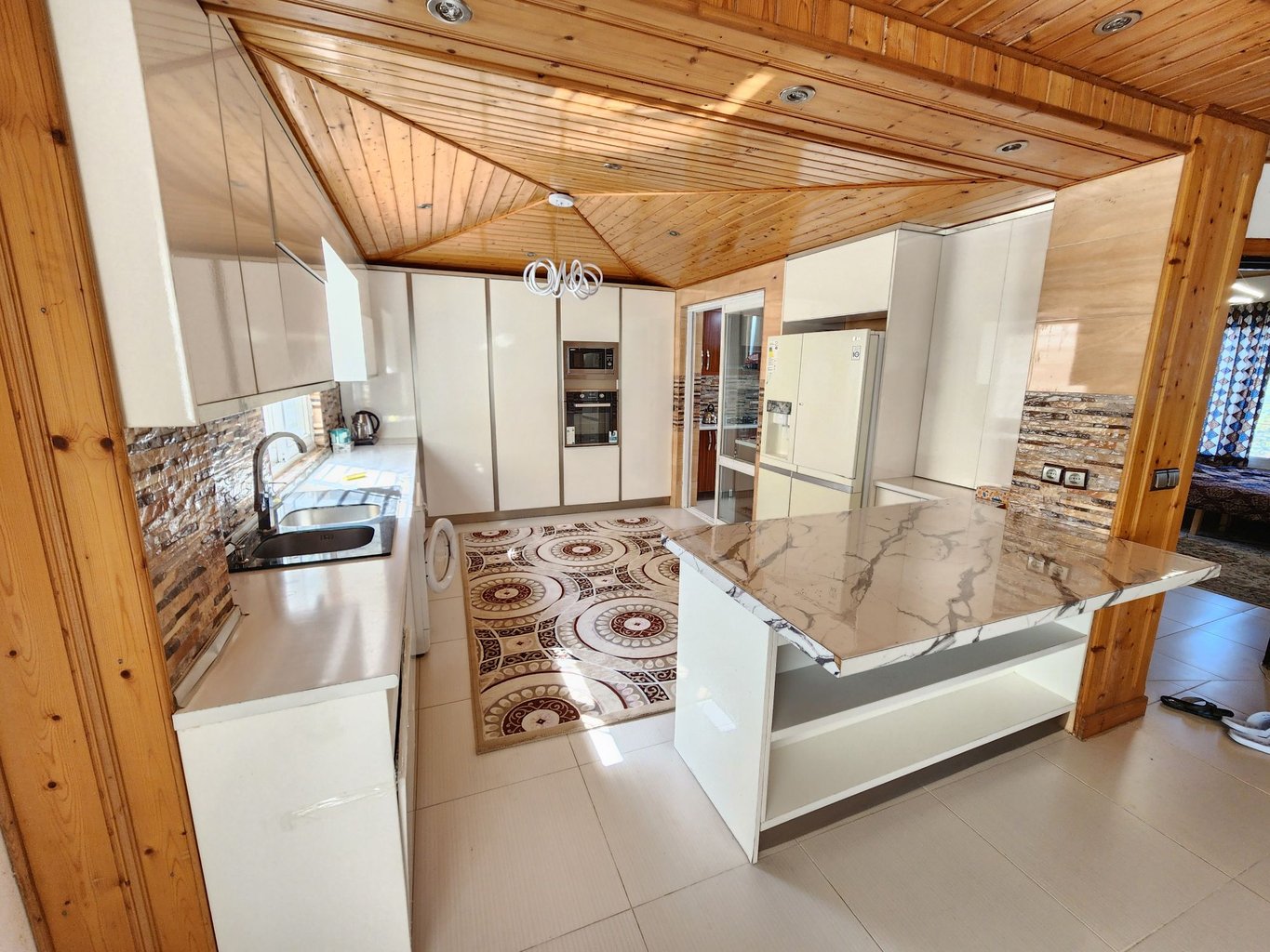 چهارخوابه استخردار آبگرم تریپلکس لتینگان