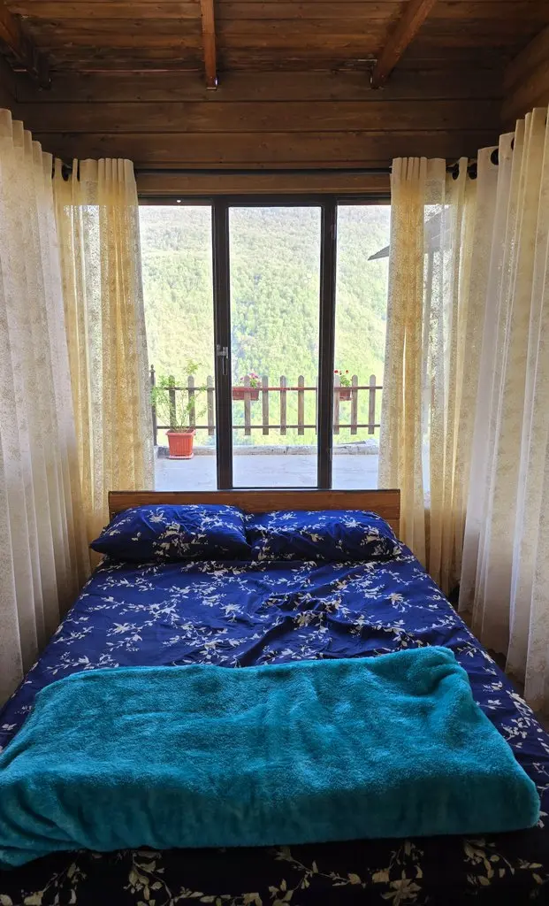 بوم گردی یک خوابه استخردار نیلای