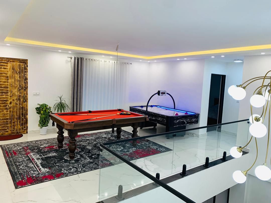 ویلا سه خوابه استخردار آبگرم زیباکنار