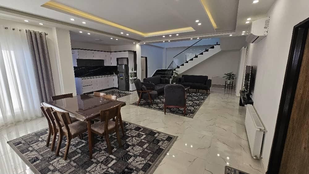 ویلا سه خوابه استخردار آبگرم زیباکنار