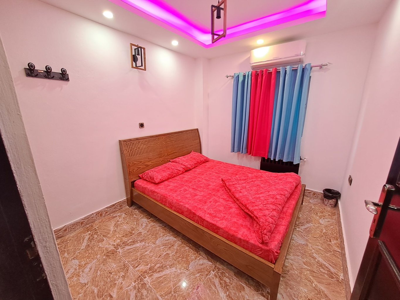 آپارتمان دوخوابه روجین ۵