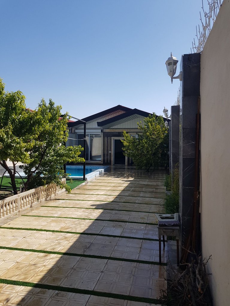 ویلا دوخوابه استخردار باغ انگوری - حیاط