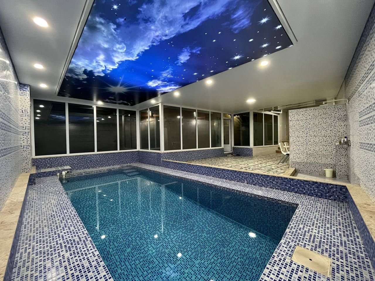 ویلا سه خوابه استخردار آبگرم رهنمایی - استخر