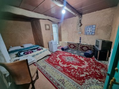 اقامتگاه سنتی اسماءخاتون تخت جمشید - واحد گل نرگس 3