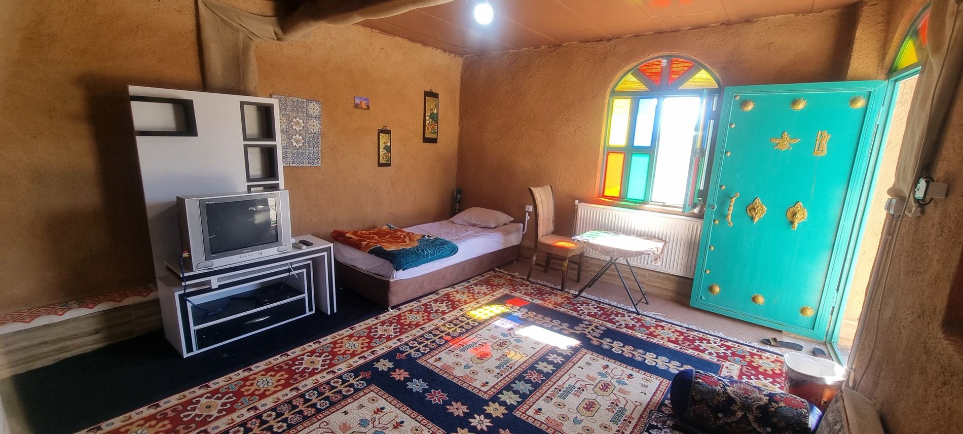 اقامتگاه سنتی اسماء خاتون - واحد گل سمبل
