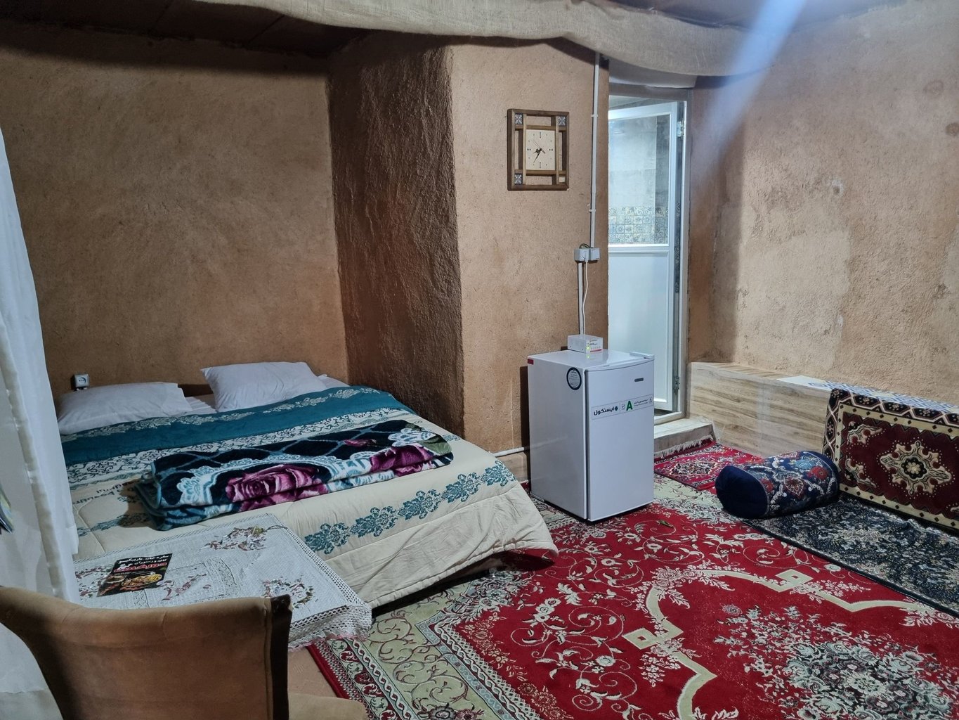 اقامتگاه سنتی اسماءخاتون تخت جمشید - واحد گل نرگس 3