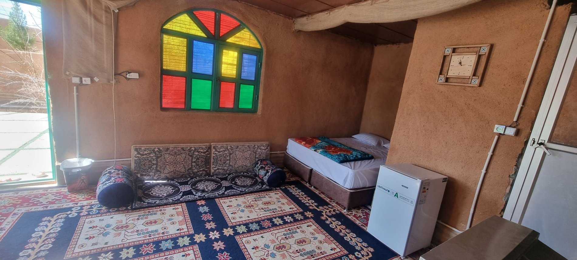 اقامتگاه سنتی اسماء خاتون - واحد گل سمبل