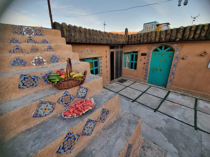 اقامتگاه سنتی اسماءخاتون تخت جمشید - واحد گل نرگس 3