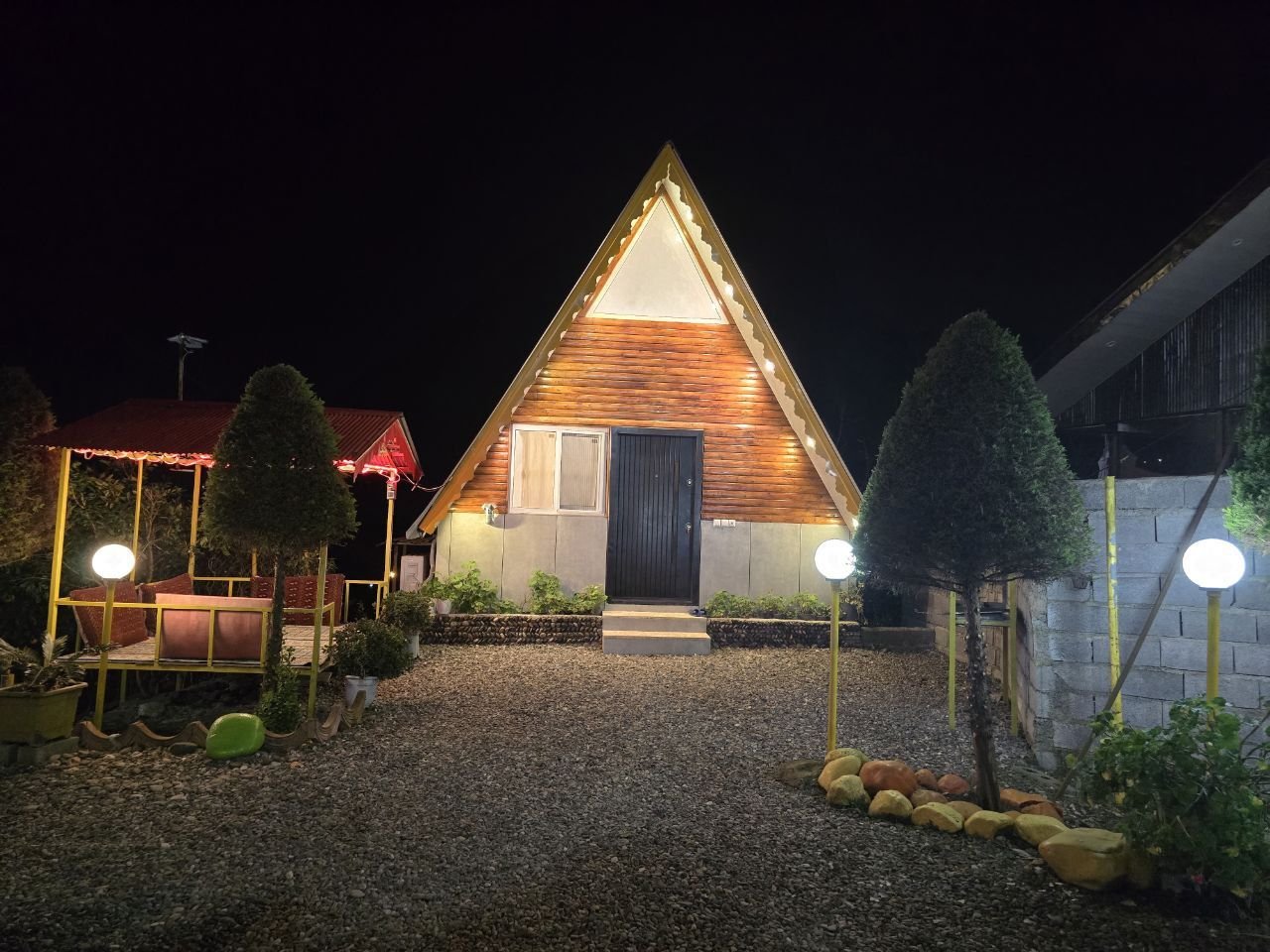 کلبه یک خوابه جنگلی دوبلکس ارغوان