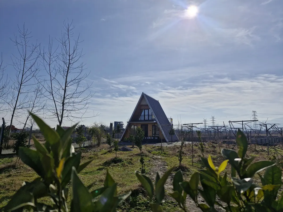 کلبه یک خوابه سوئیسی ساحلی دریا