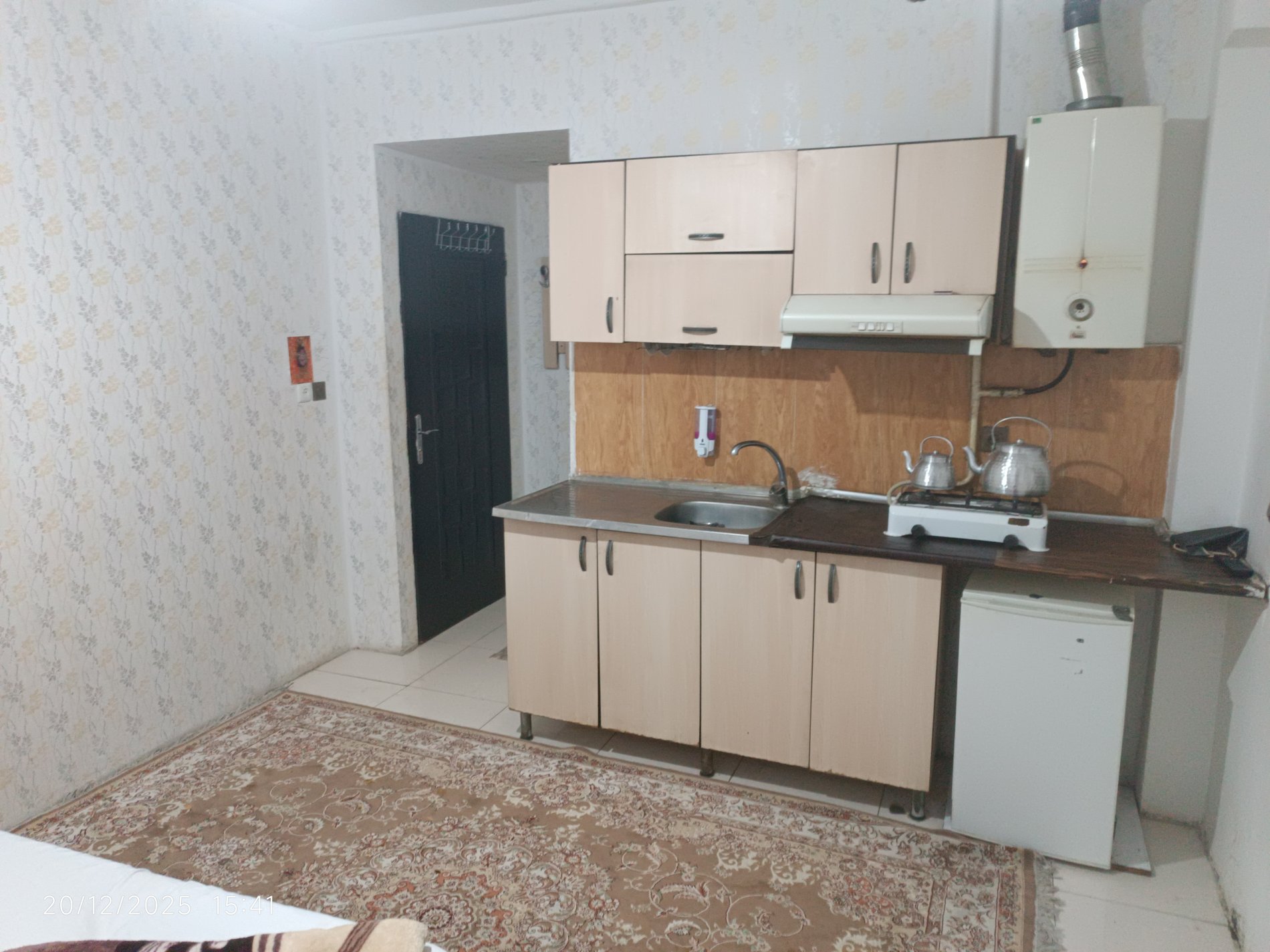 مسافرخانه سوئیت آپارتمان نخعی  - واحد 203