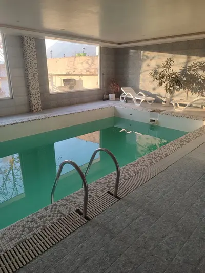 ویلا یک خوابه استخردار آبگرم امامه