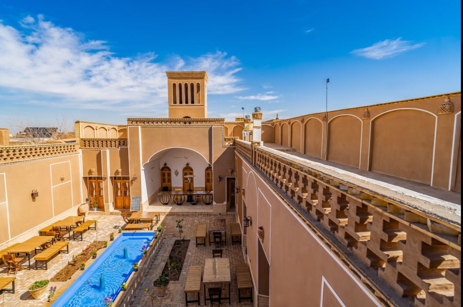 بوم گردی مِیبُدار - واحد ۱