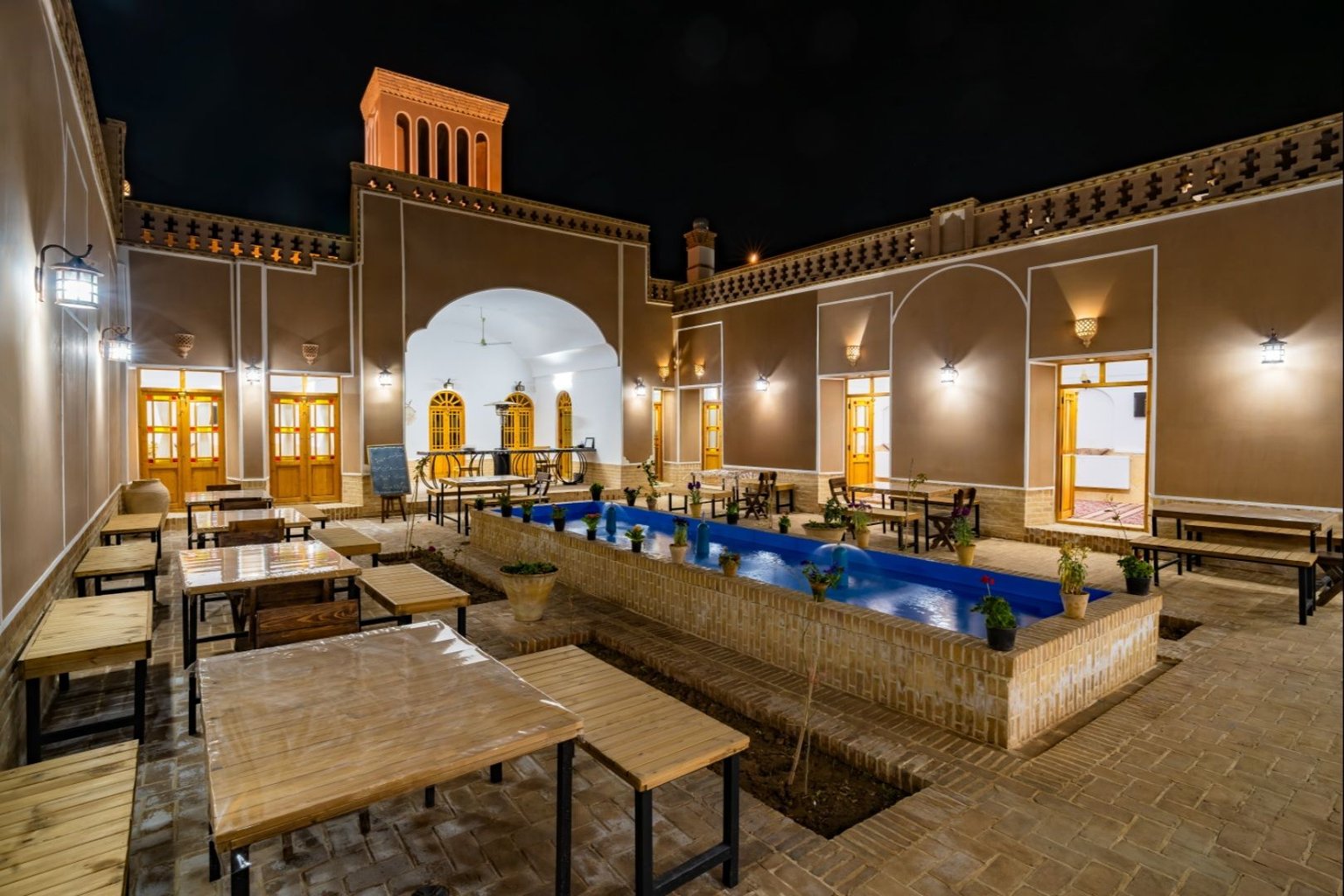 بومگردی مِیبُدار - واحد ۱