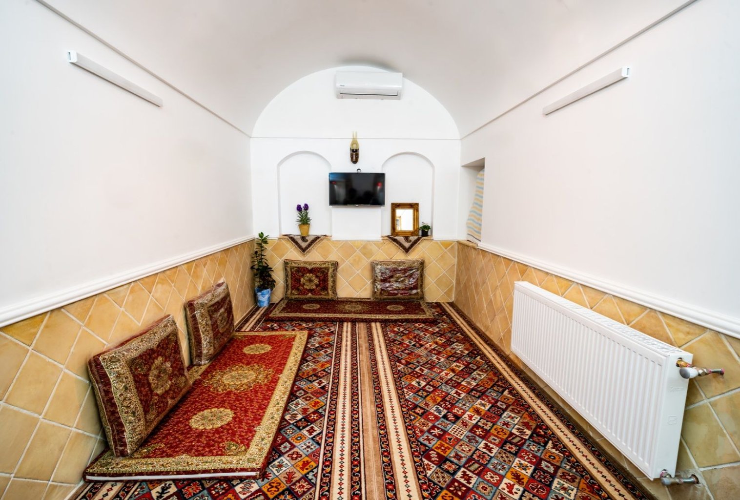 بومگردی مِیبُدار - واحد ۱