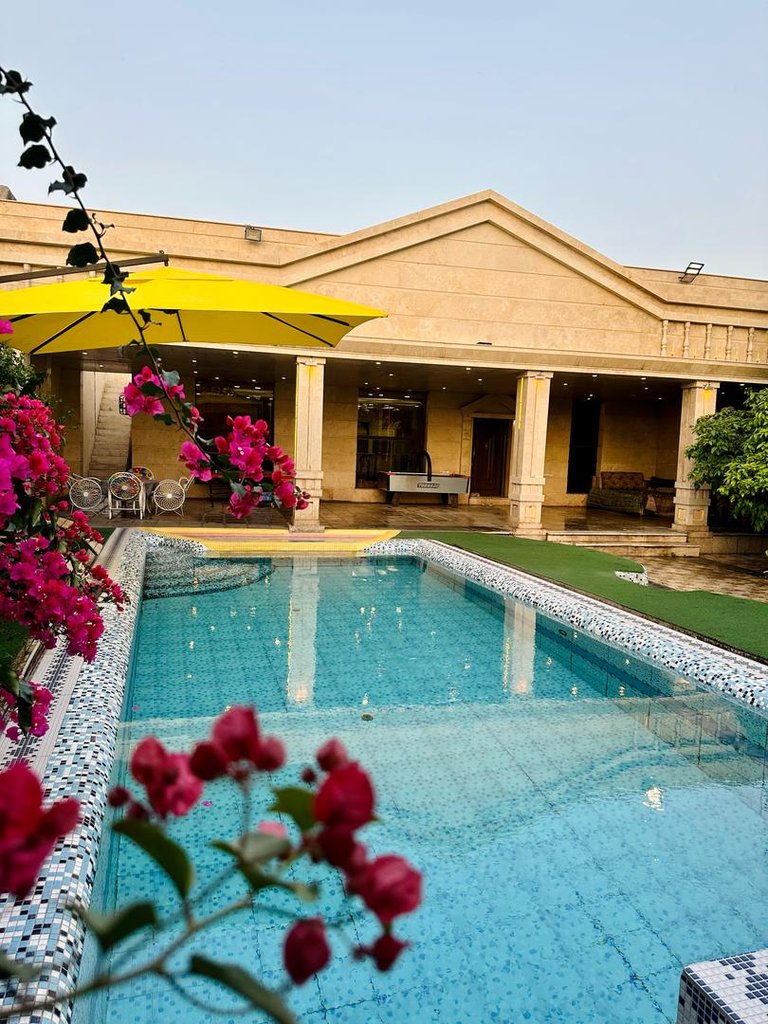 ویلا سه خوابه استخردار آبگرم سناتور